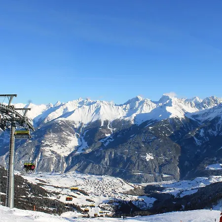 アパート Bella Vista フィス